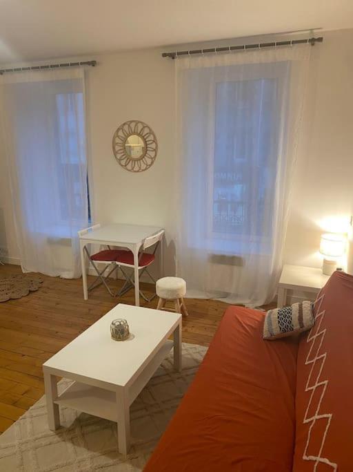 Charmant Studio , Plein Centre Брест Екстериор снимка